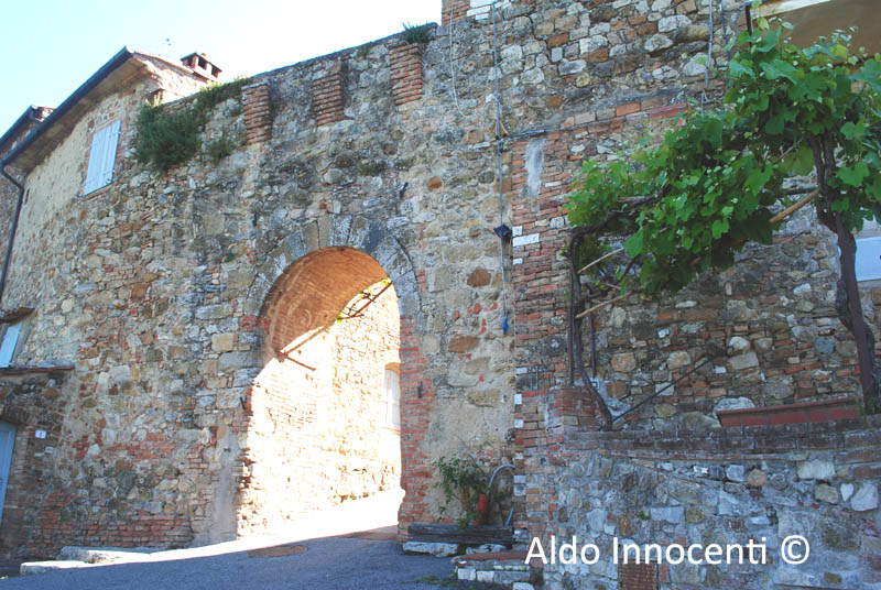 MURLO: PORTA DI PONENTE ESTERNO 2' IMMAGINE